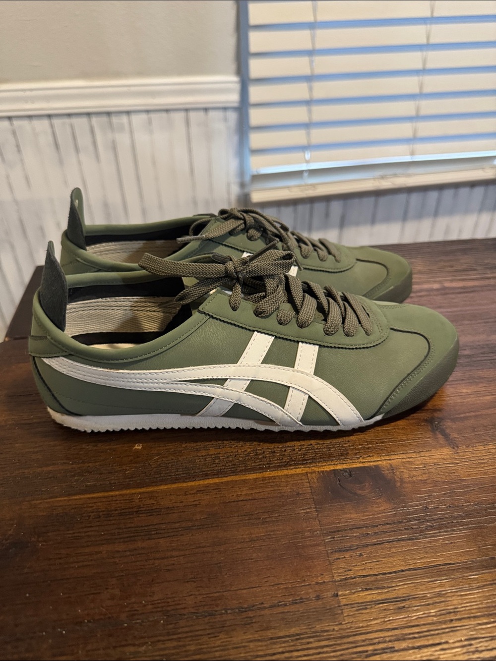 Onitsuka Tiger by Asics Olive Green & White Men's Sneakers